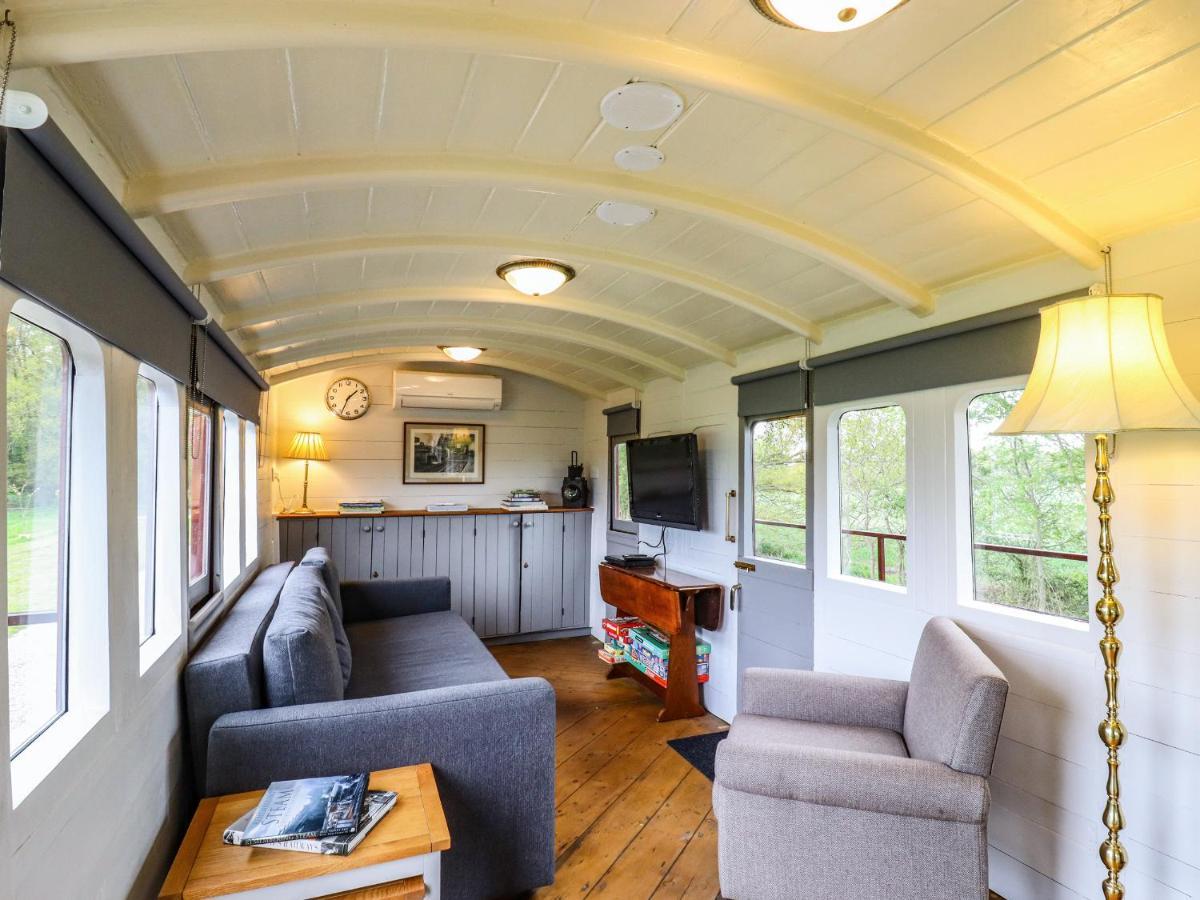 The Carriage At High Barn Heritage ハルステッド エクステリア 写真